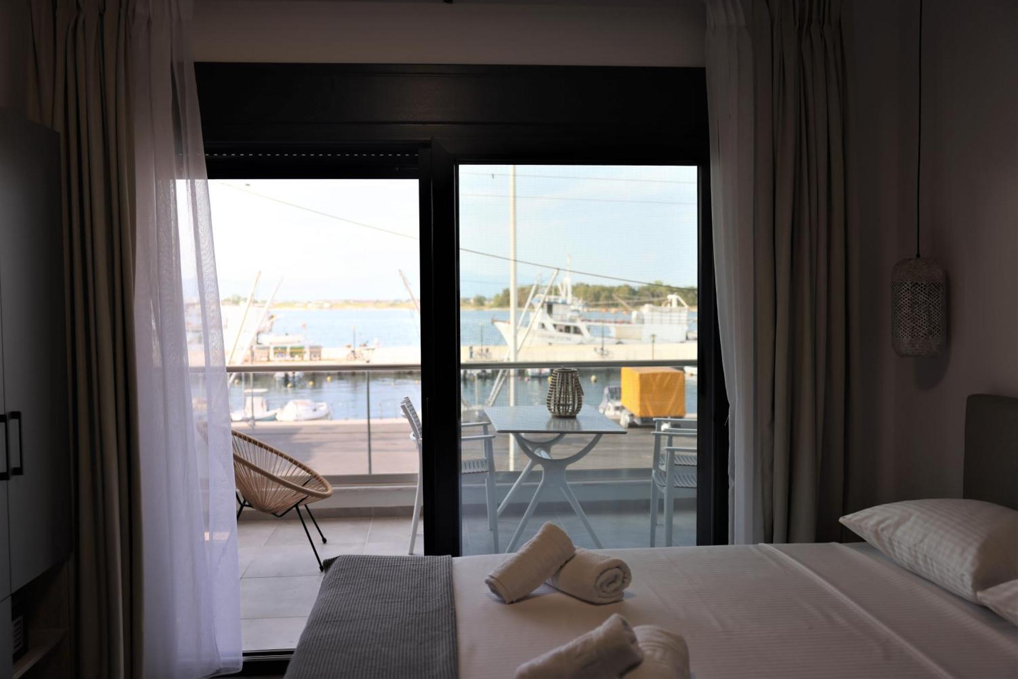 Nautico Rooms เกราโมตี ภายนอก รูปภาพ